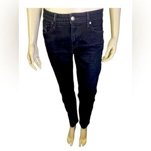 Levi’s Unisex Mid-Rise Skinny Black Jeans Women’s 10 or 30/32. Great Condition